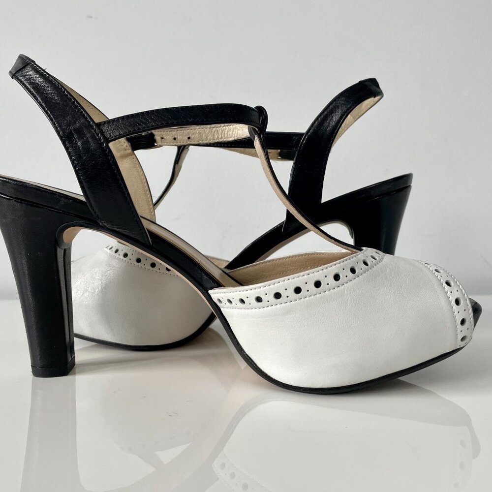 Vintage - Gadea of Spain Black & White Leather "Mary Jane" Shoes